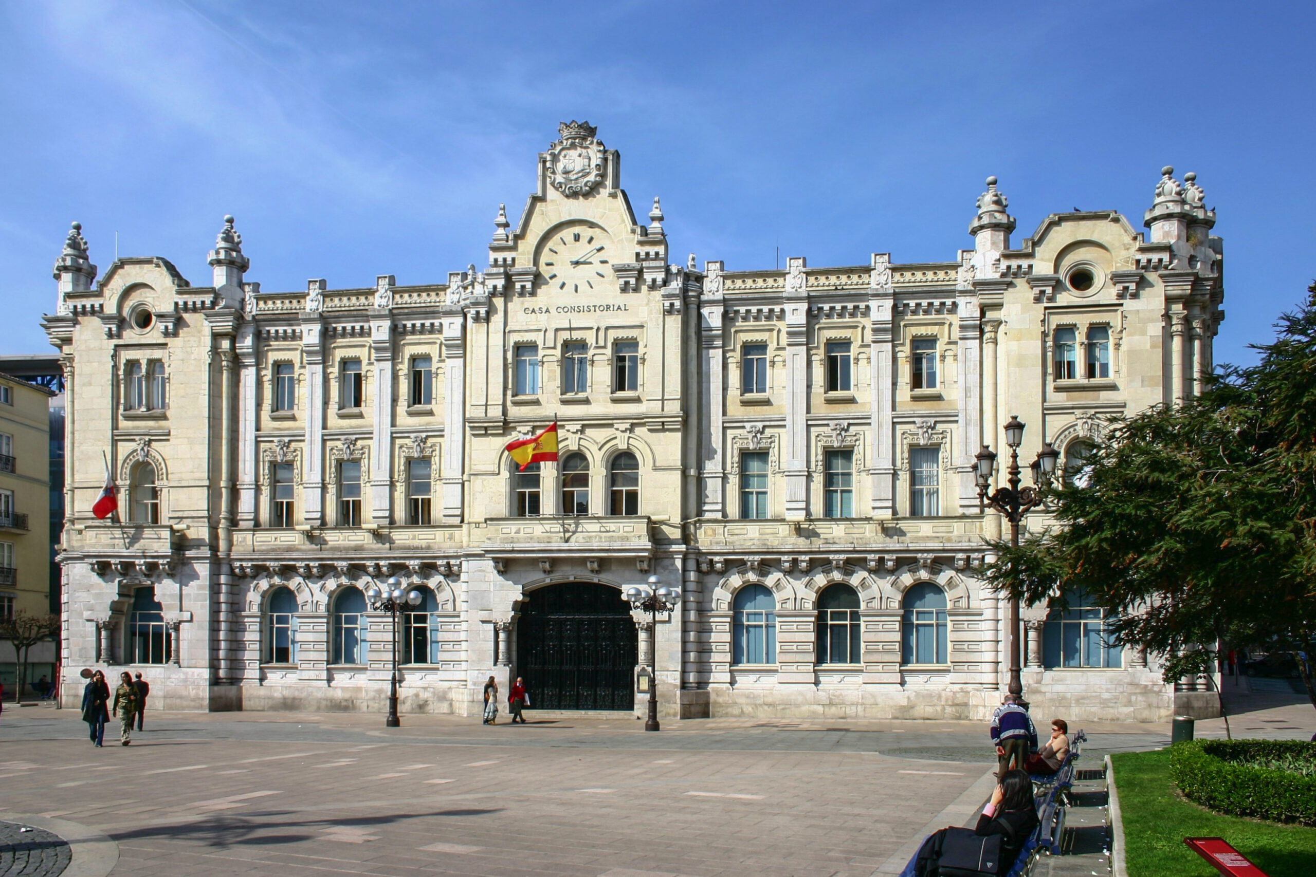 Ayuntamiento de Santander: Historia, Funciones y Servicios para los Ciudadanos